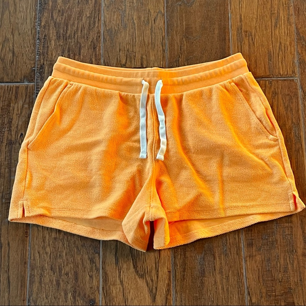 Gap Factory orange shorts w/front pockets & drawstring waist size L